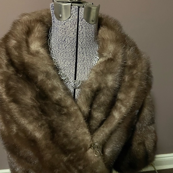 Necklace - Picture 2 of 3